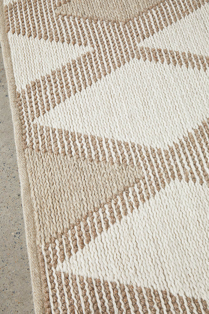 Avalon Shelly Natural Rug 380 x 280 CM
