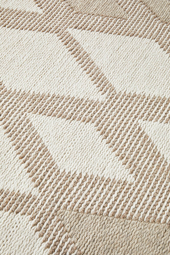 Avalon Shelly Natural Rug 380 x 280 CM