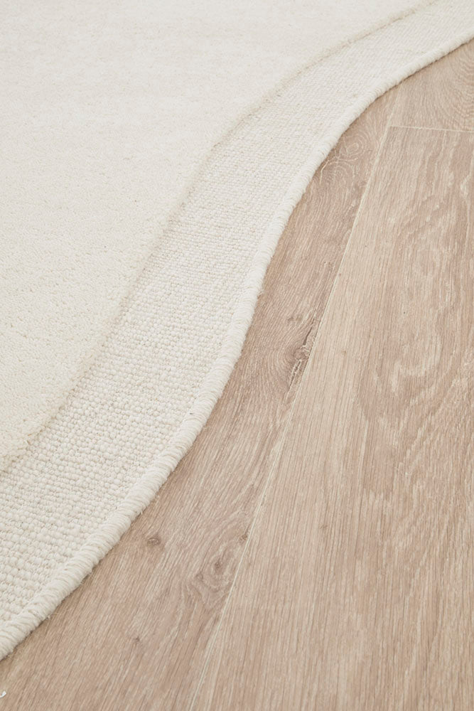 Cleo Milk Rug