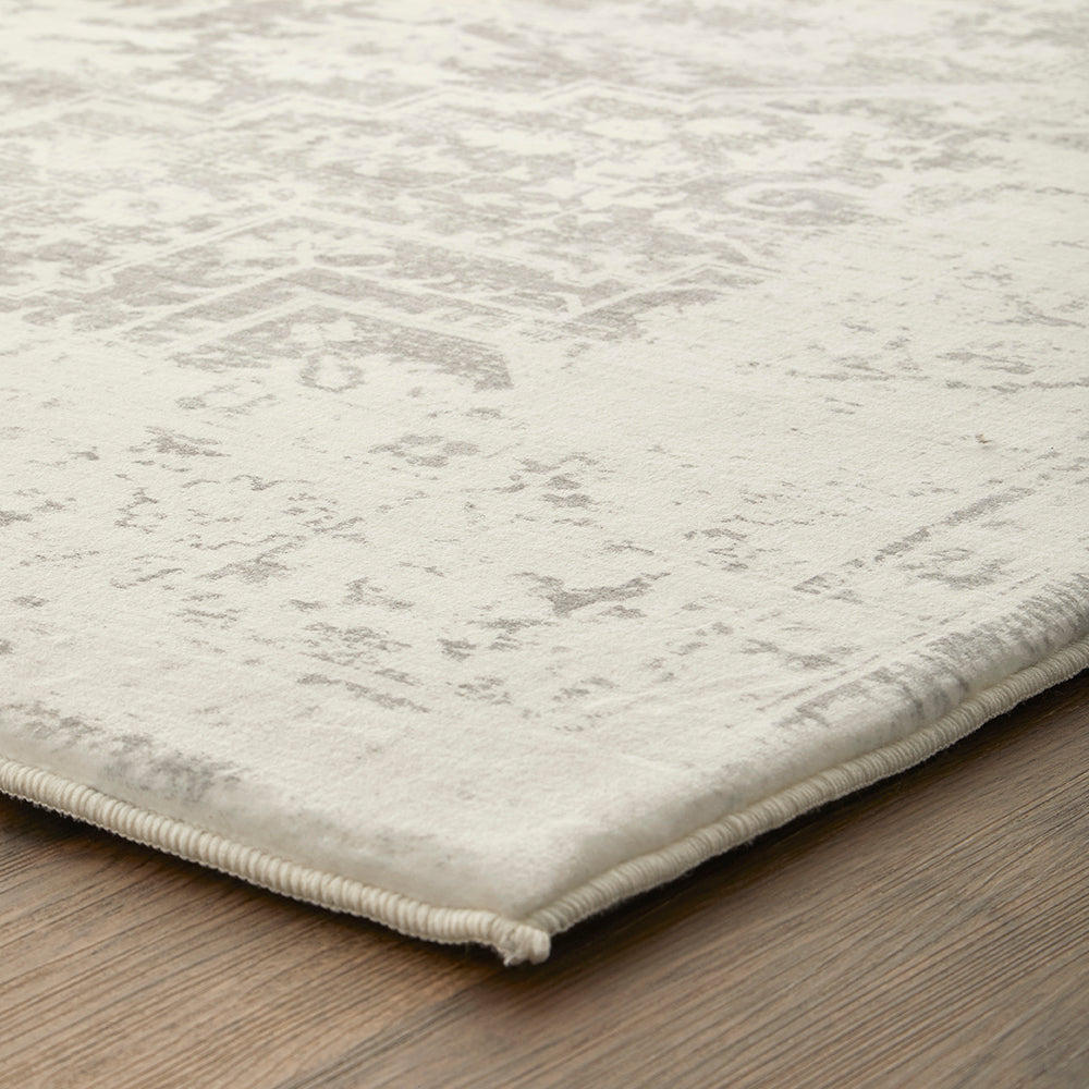 Cushy Asha Silver Rug