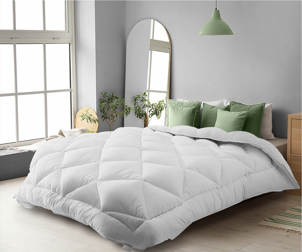 Solenne Super King Microfibre Quilt White