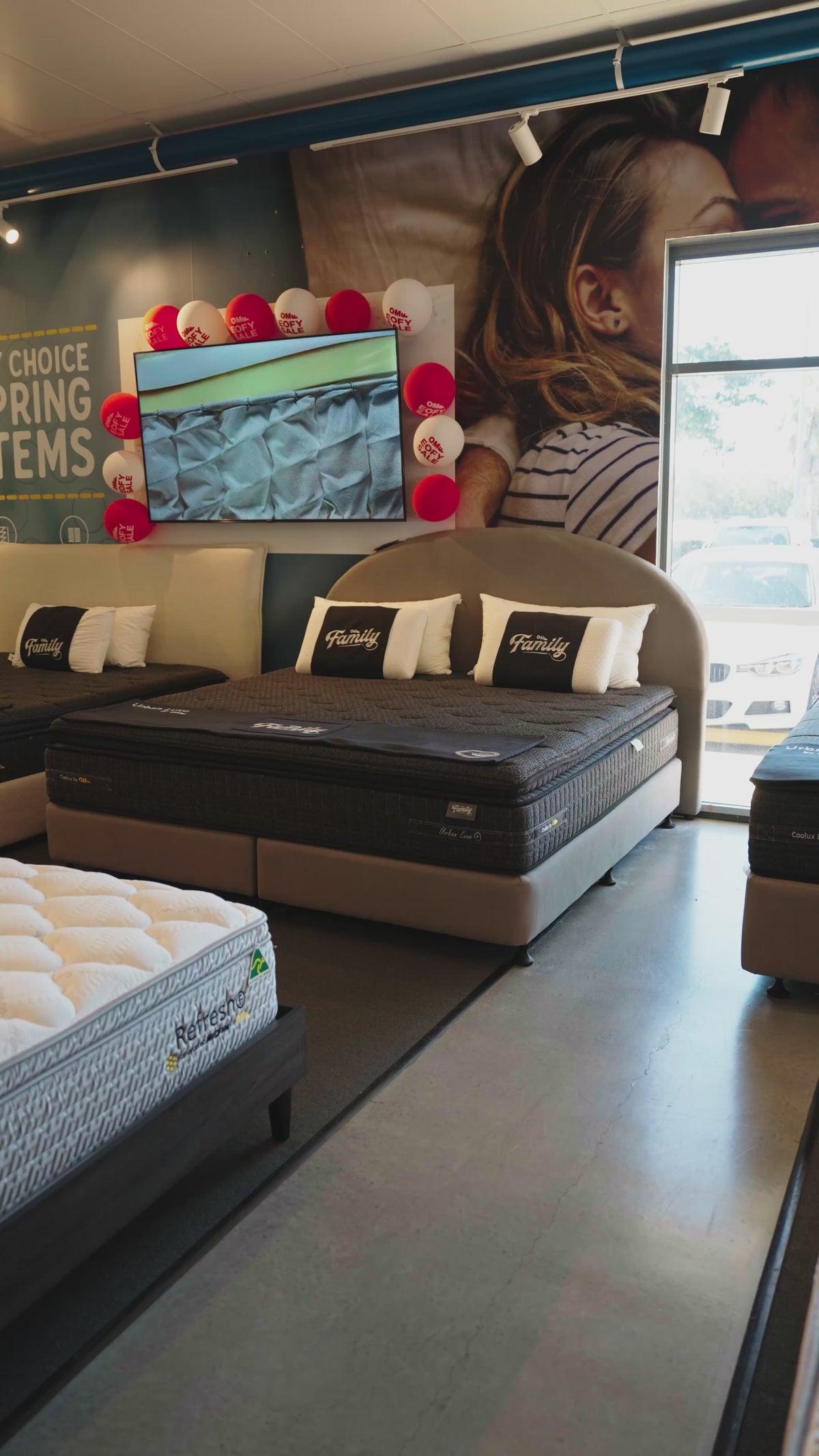 Load video: Urban Luxe Mattress Support Medium Super King